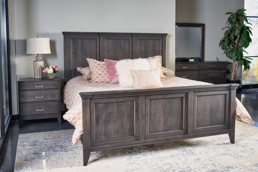 Yutzy 41101 Champagne Queen Crown Panel Bed Yutzy 41101 Champagne Queen Crown Panel Bed