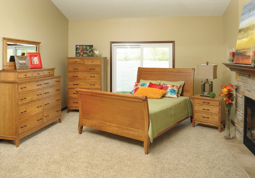 Yutzy 1901 Cortland Queen Sleigh Bed Yutzy 1901 Cortland Queen Sleigh Bed