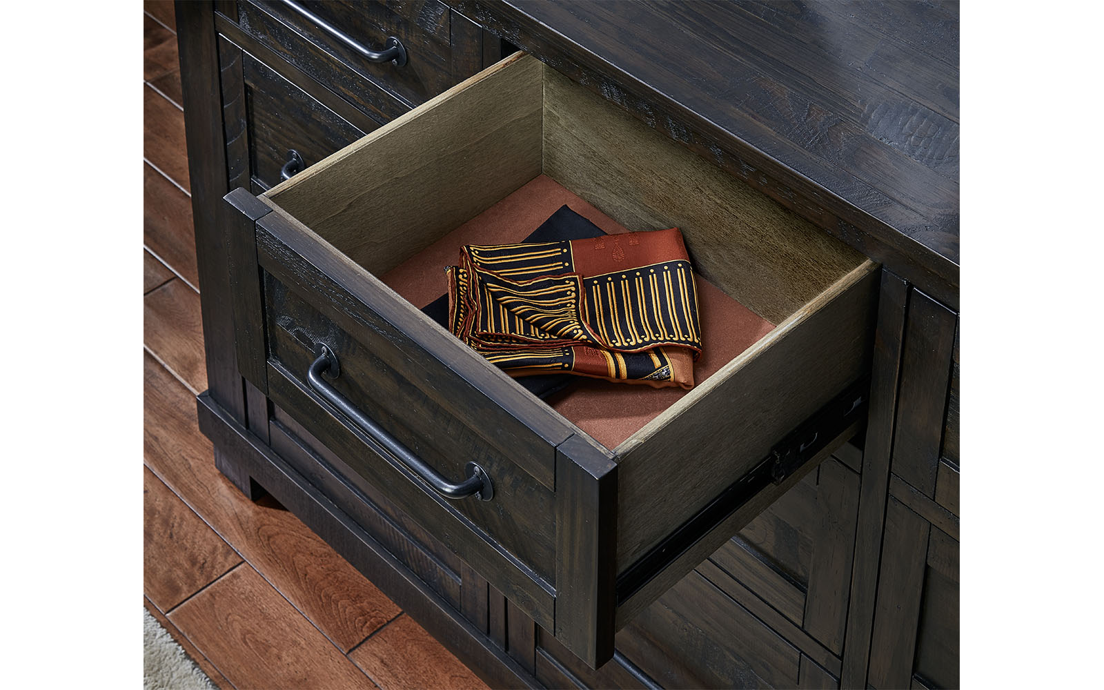 A-America SUVCL5510 Sun Valley 9-Drawer Dresser A-America SUVCL5510 Sun Valley 9-Drawer Dresser