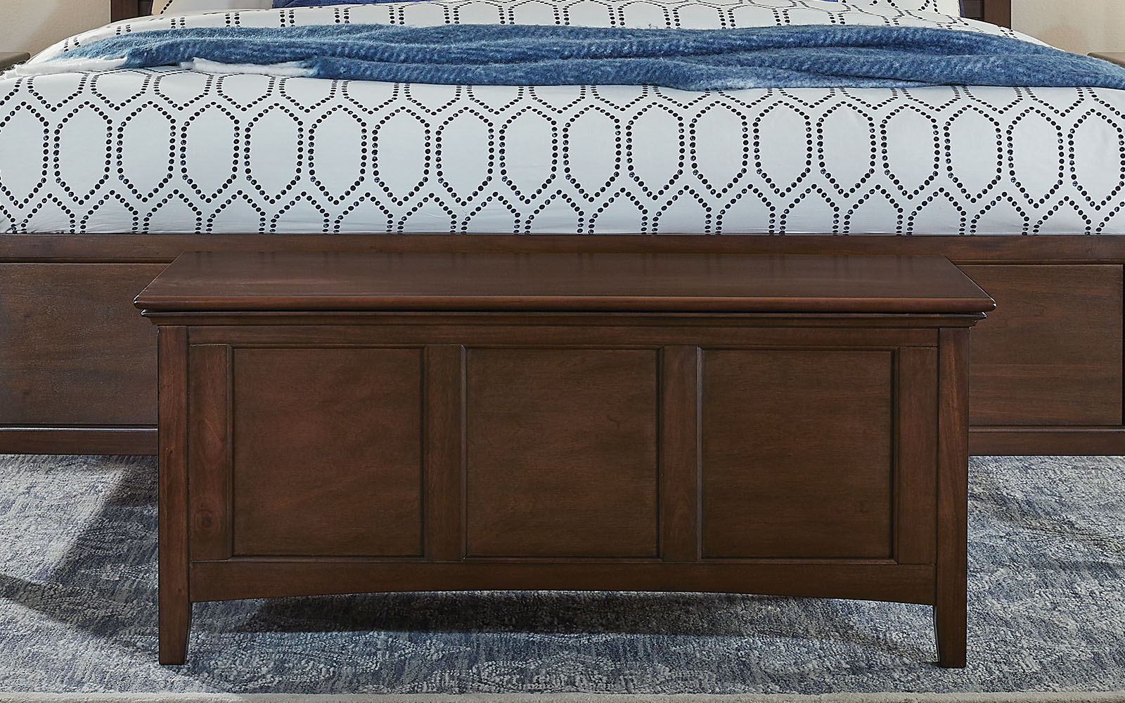 A-America WSLCB5800 Westlake Cedar Lined Blanket Trunk A-America WSLCB5800 Westlake Cedar Lined Blanket Trunk